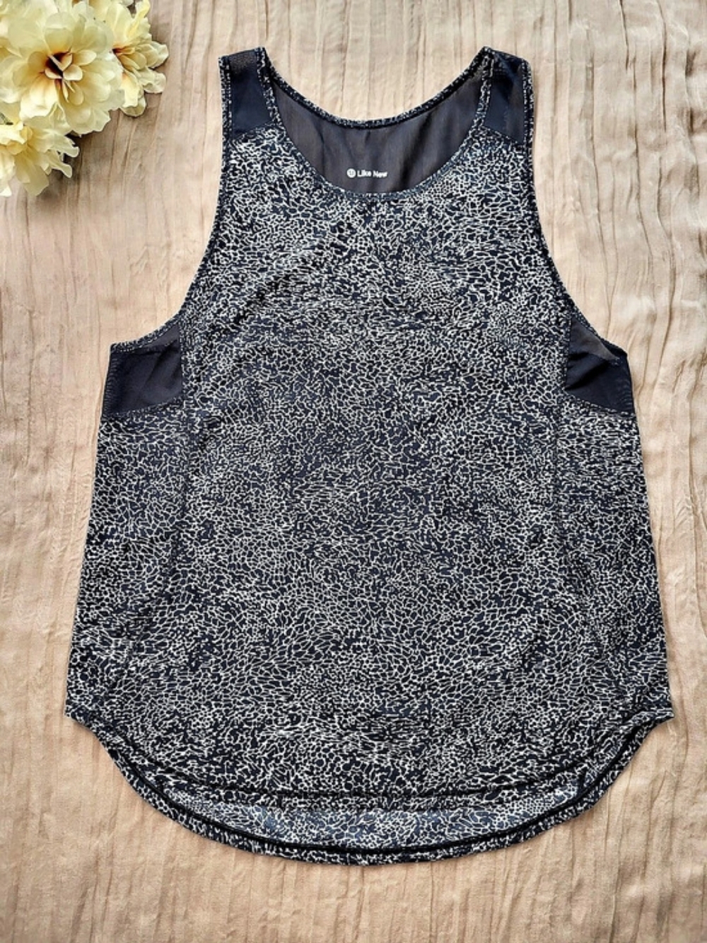 Lululemon Printed Athletic Tank Top in Black & White Like New